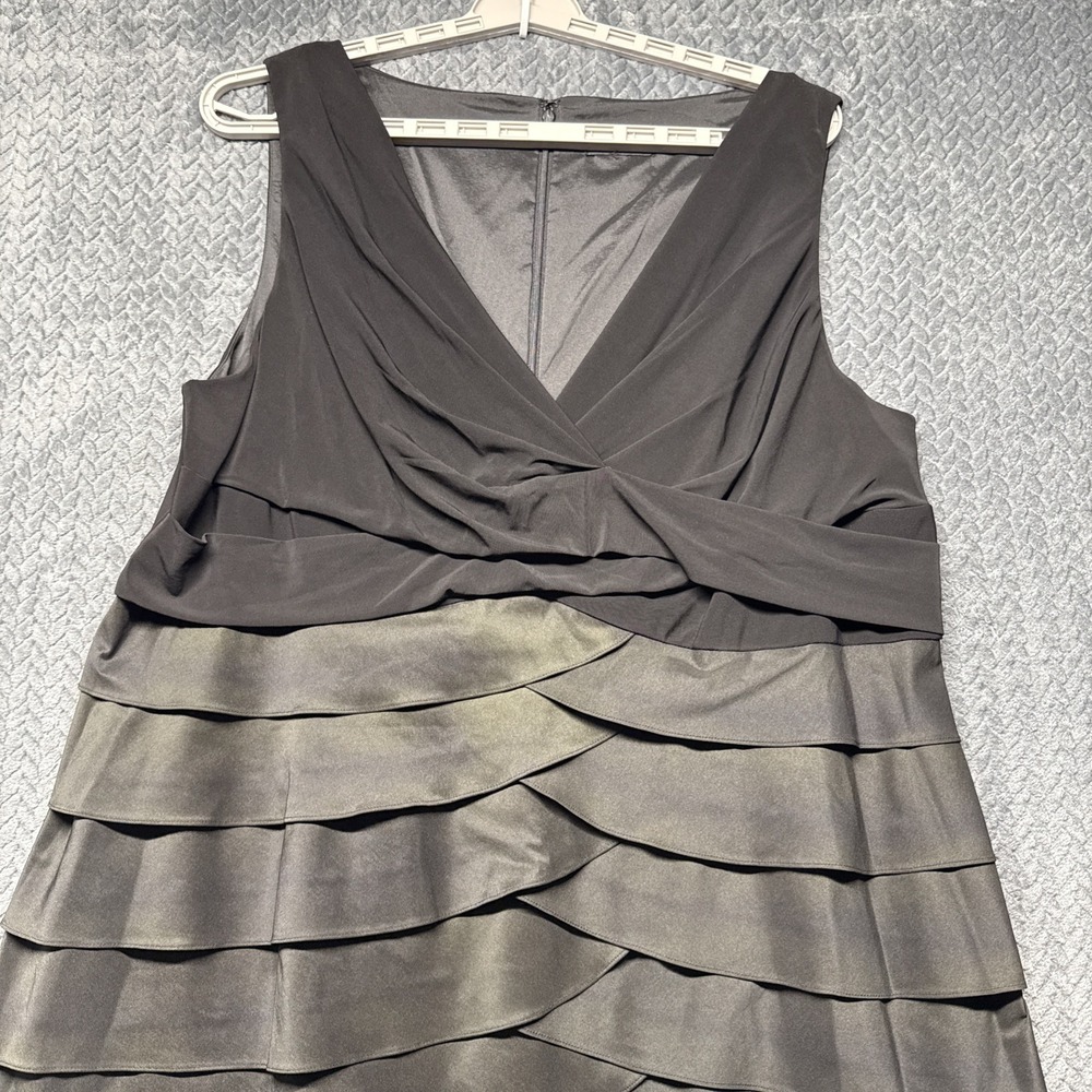 Adrianna Papell Woman 20W Black Tiered Cocktail Dress Sleeveless V-Neck - Picture 2 of 12